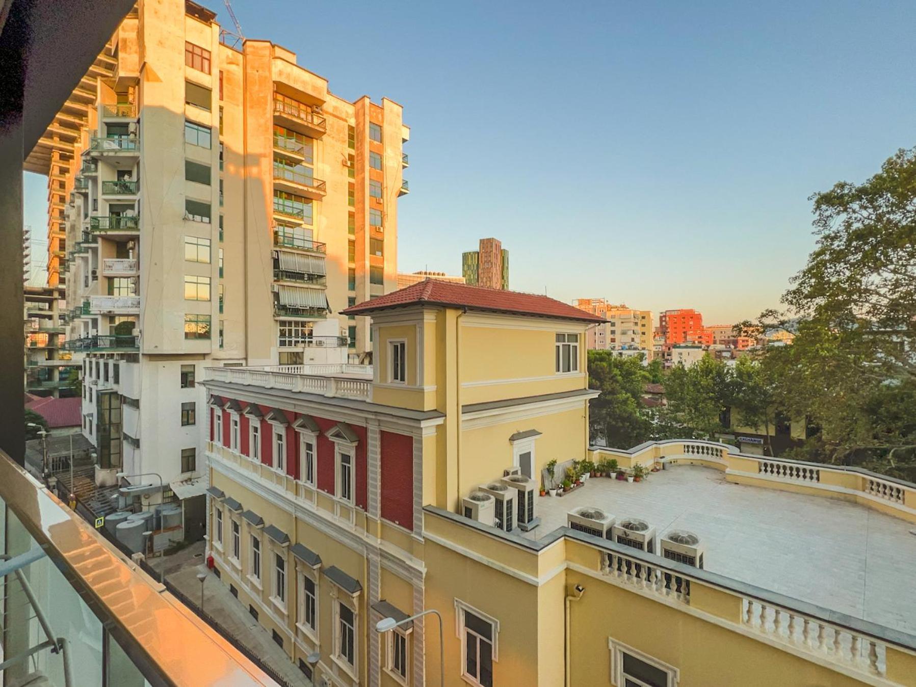 Downtown Grand Comfort Tirana Zewnętrze zdjęcie